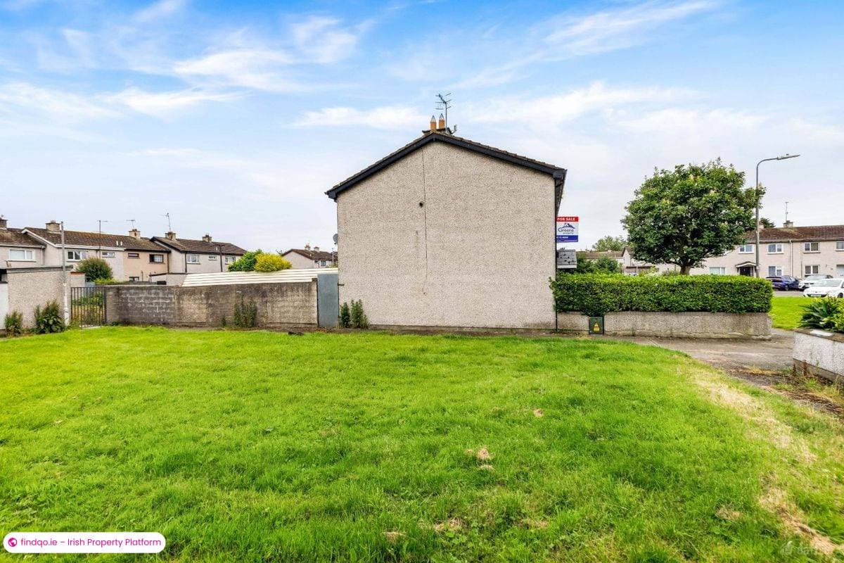 End of terrace house for Sale in Blackrock, Louth