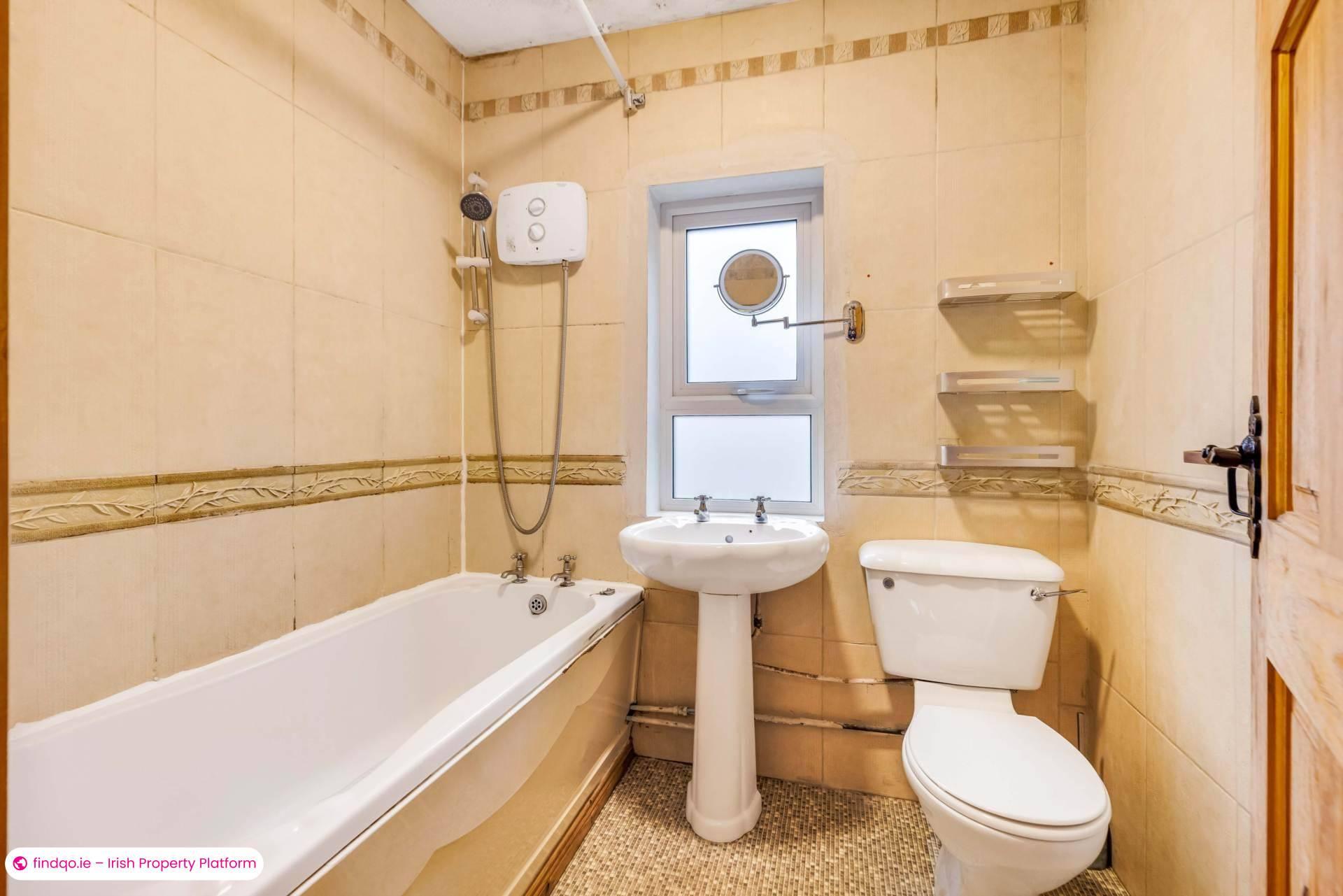 Terraced house for Sale in Blackrock, Louth
