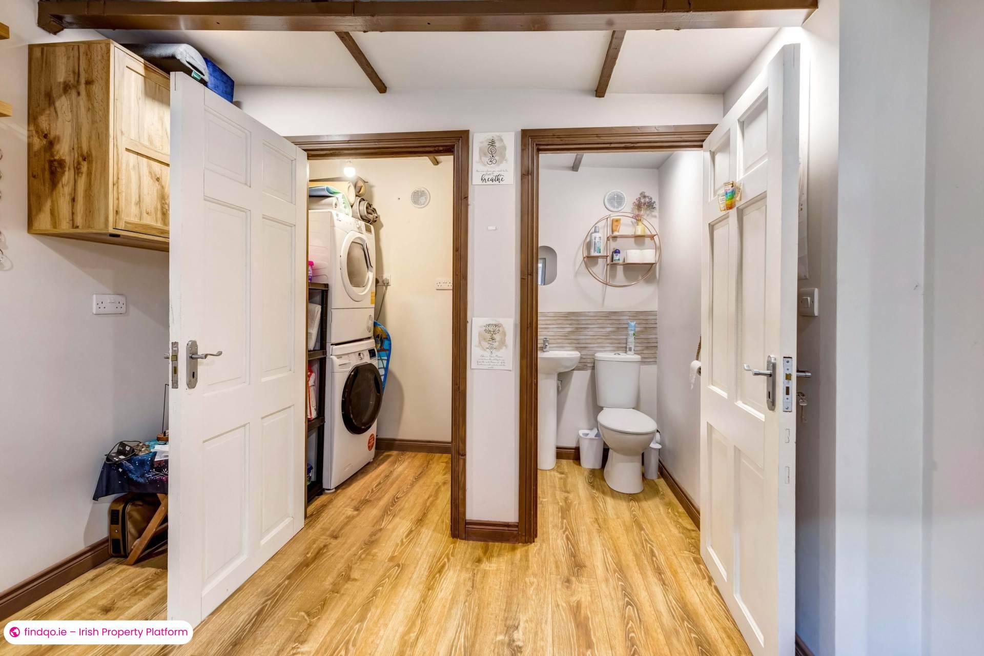 End of terrace house for Sale in Blackrock, Louth