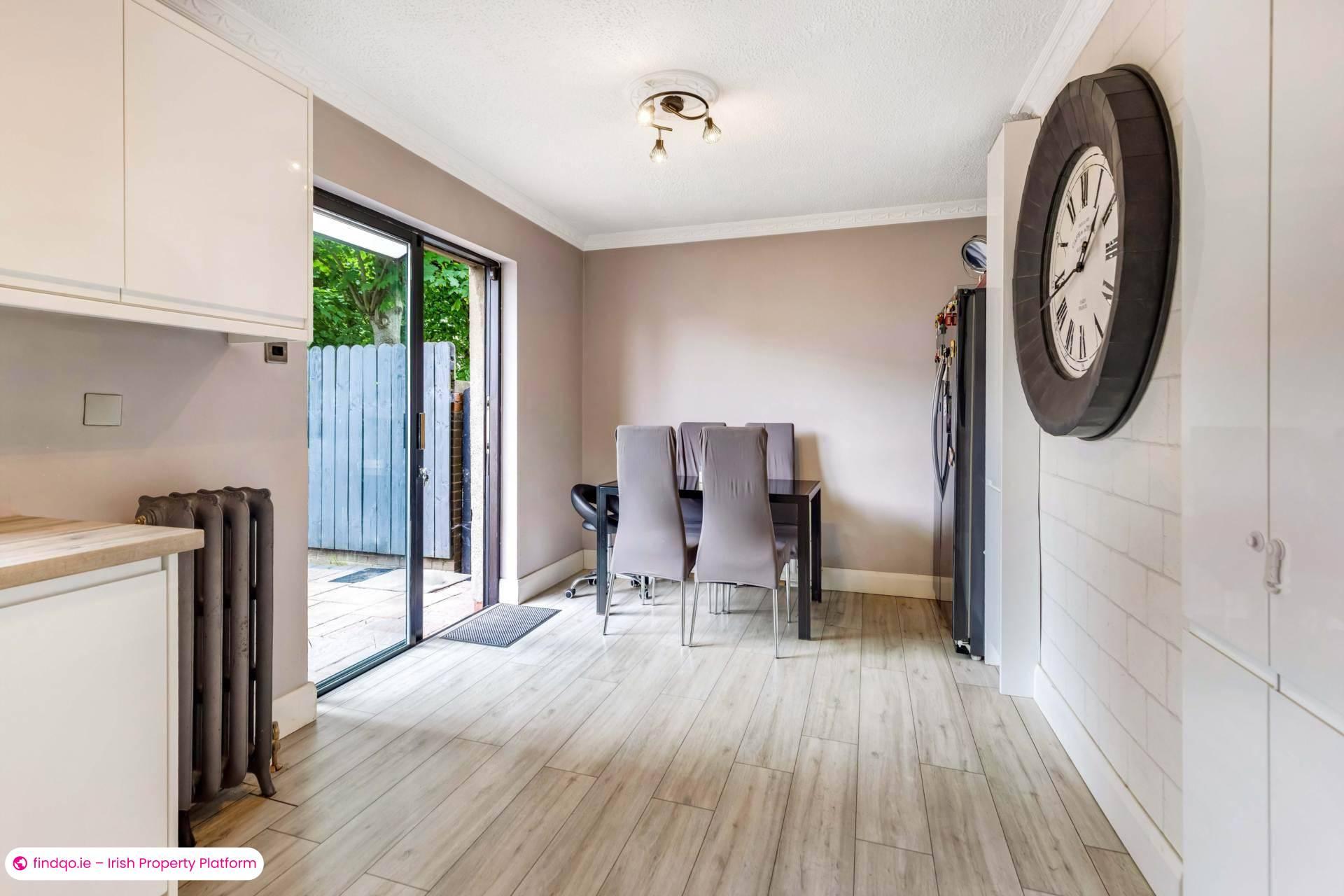 End of terrace house for Sale in Blackrock, Louth