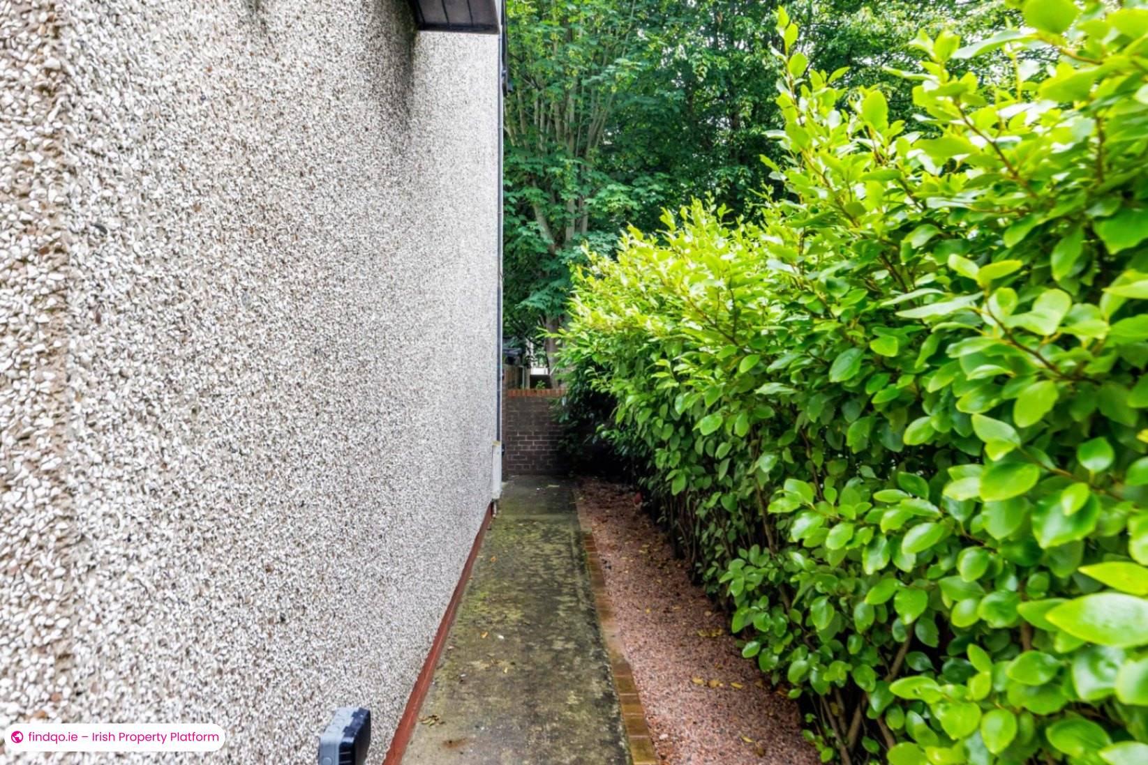 End of terrace house for Sale in Blackrock, Louth