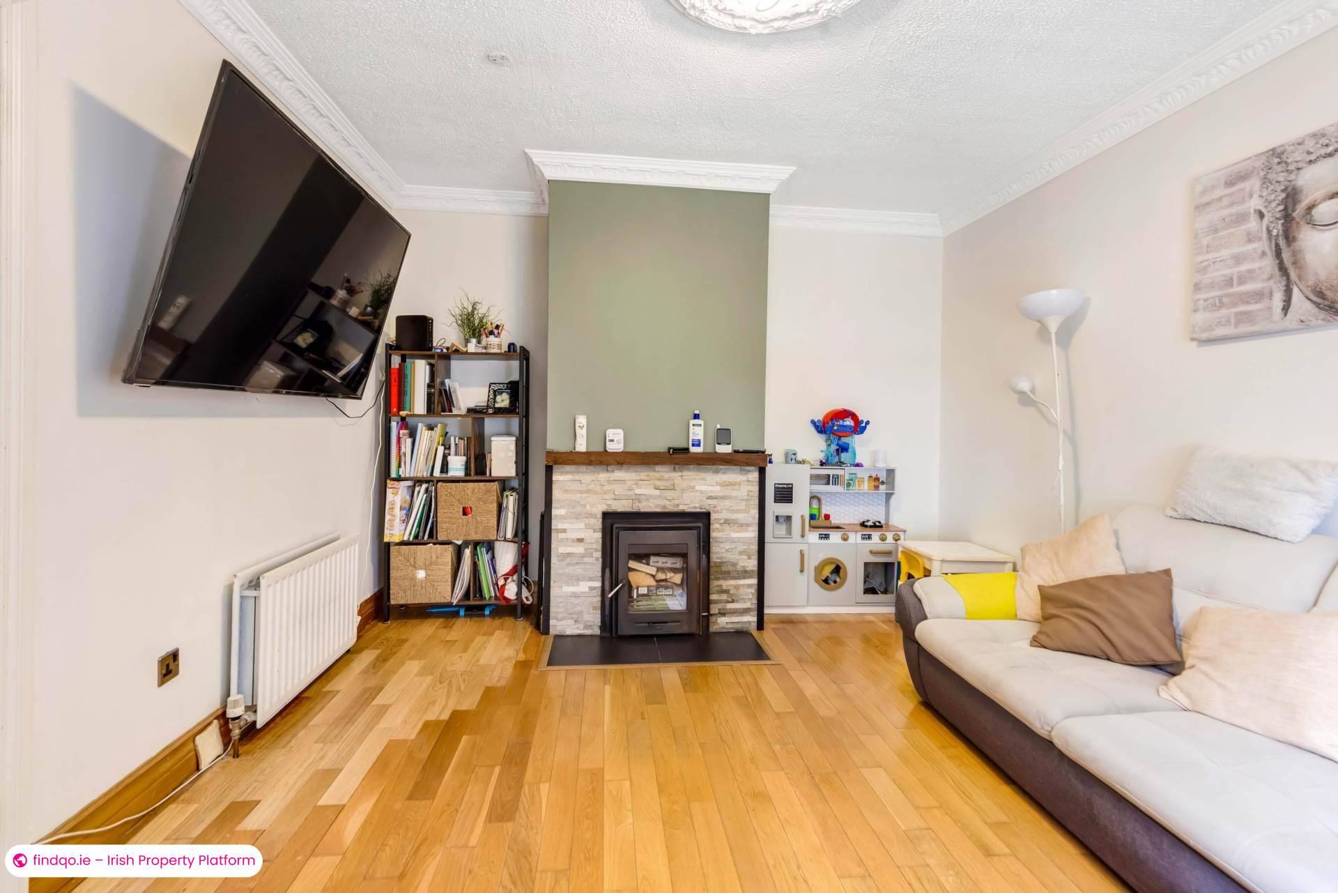End of terrace house for Sale in Blackrock, Louth