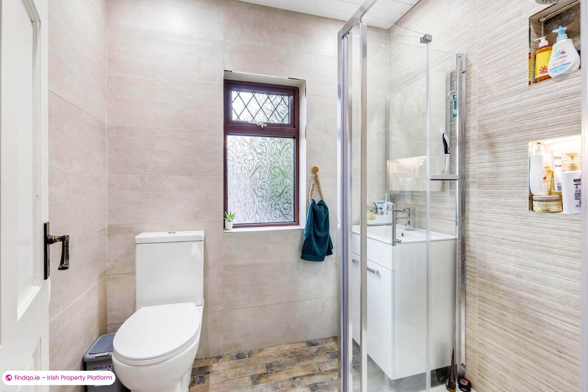 End of terrace house for Sale in Blackrock, Louth
