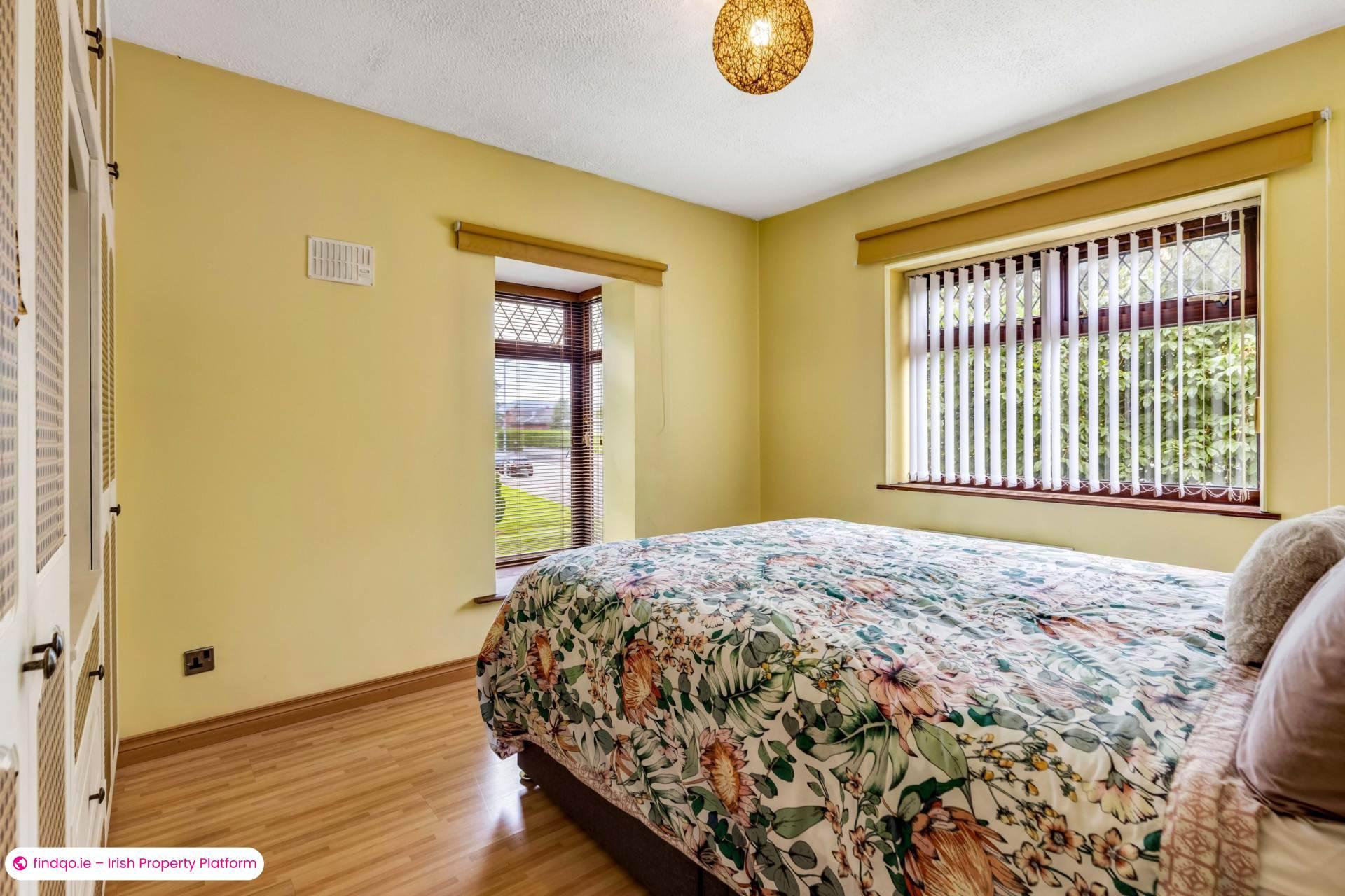 End of terrace house for Sale in Blackrock, Louth