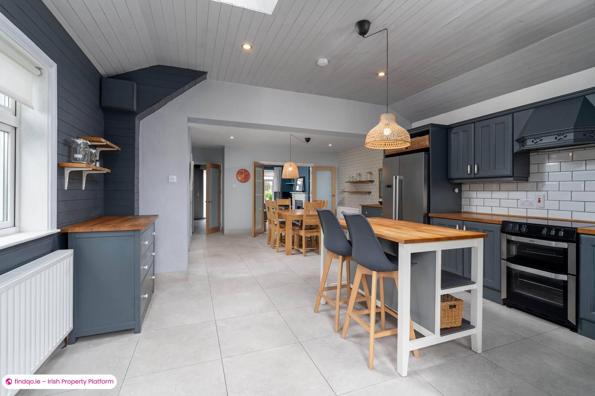 3 Bedroom Semi-detached house for Rent in Dublin 20
