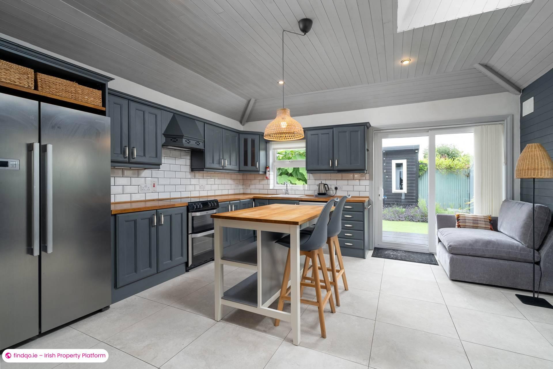 3 Bedroom Semi-detached house for Rent in Dublin 20