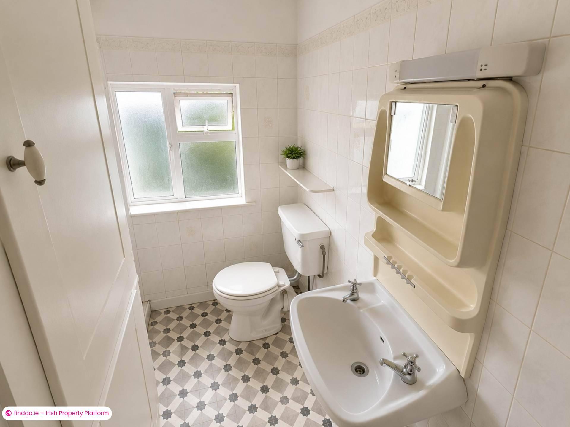 Semi-detached house for Sale in Glenamaddy, Galway