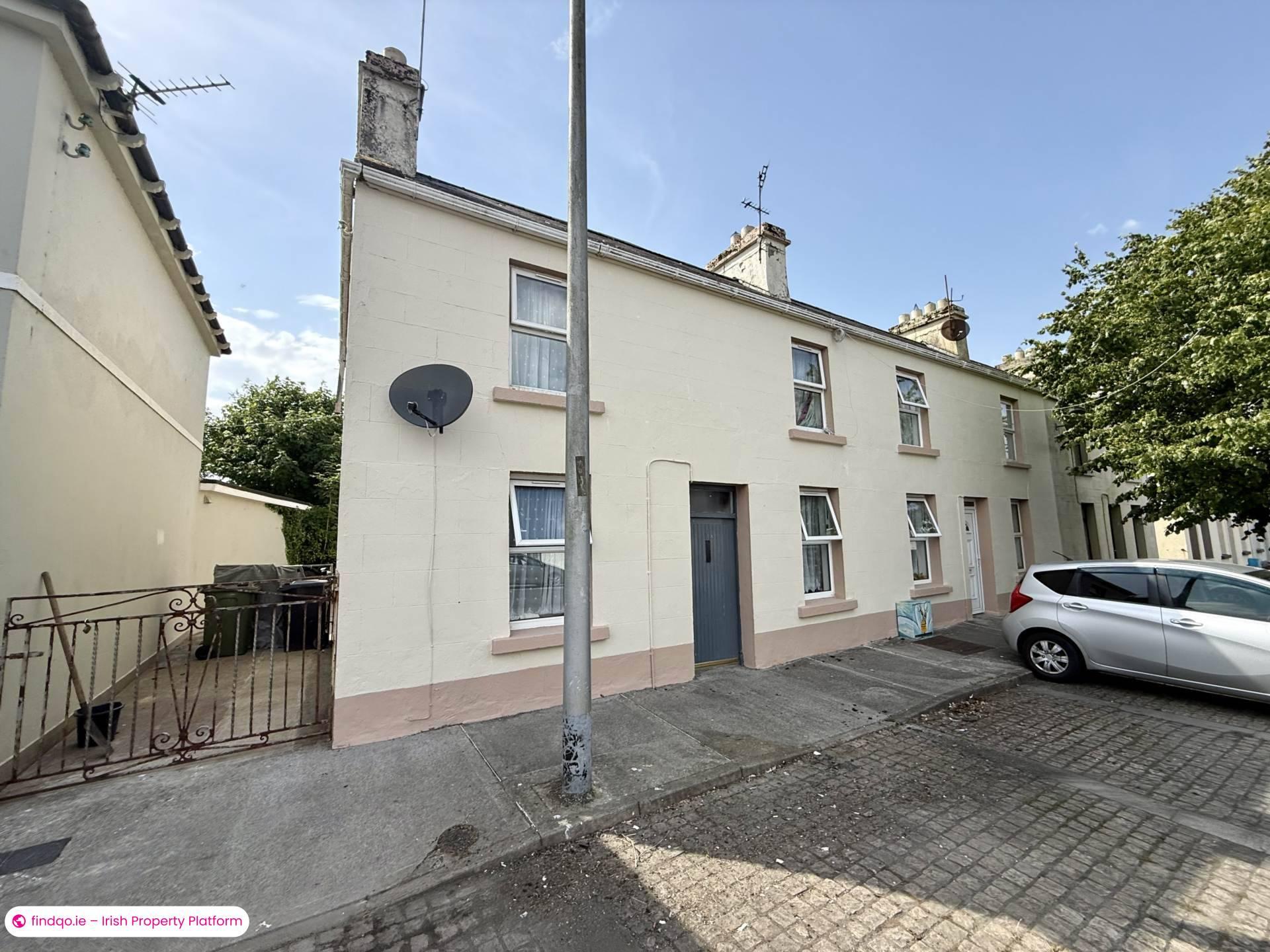 Semi-detached house for Sale in Glenamaddy, Galway