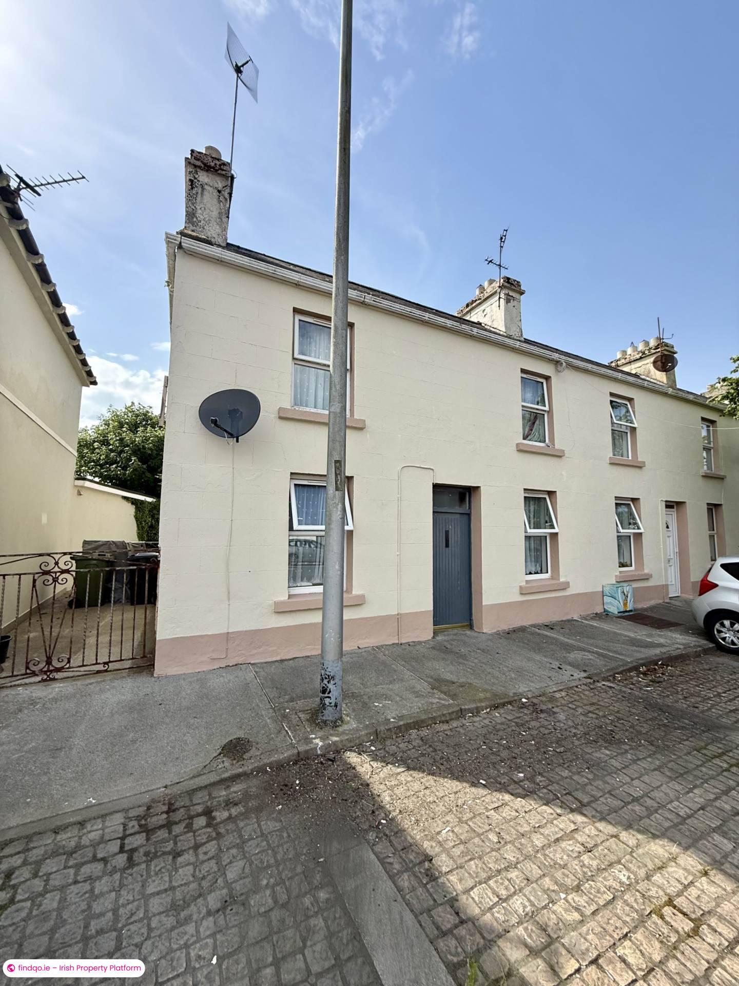 Semi-detached house for Sale in Glenamaddy, Galway