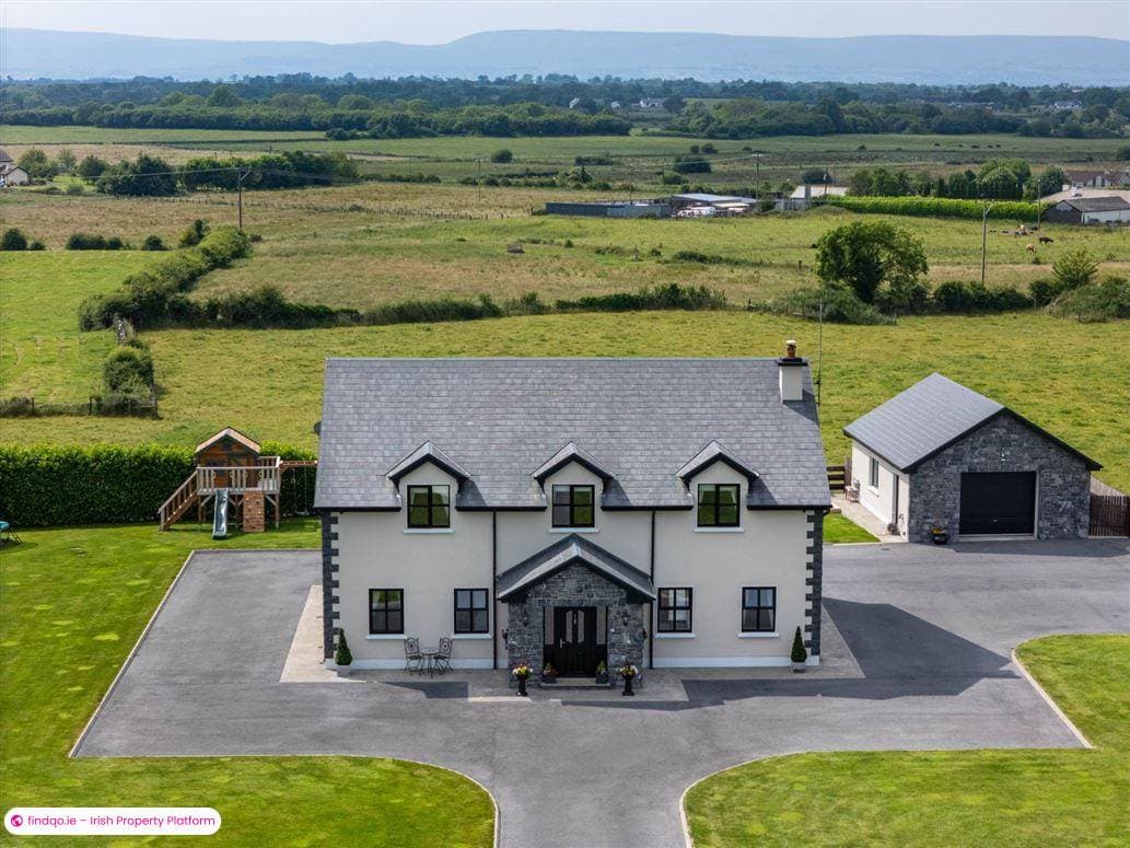 Detached house for Sale in Ballinrobe, Mayo