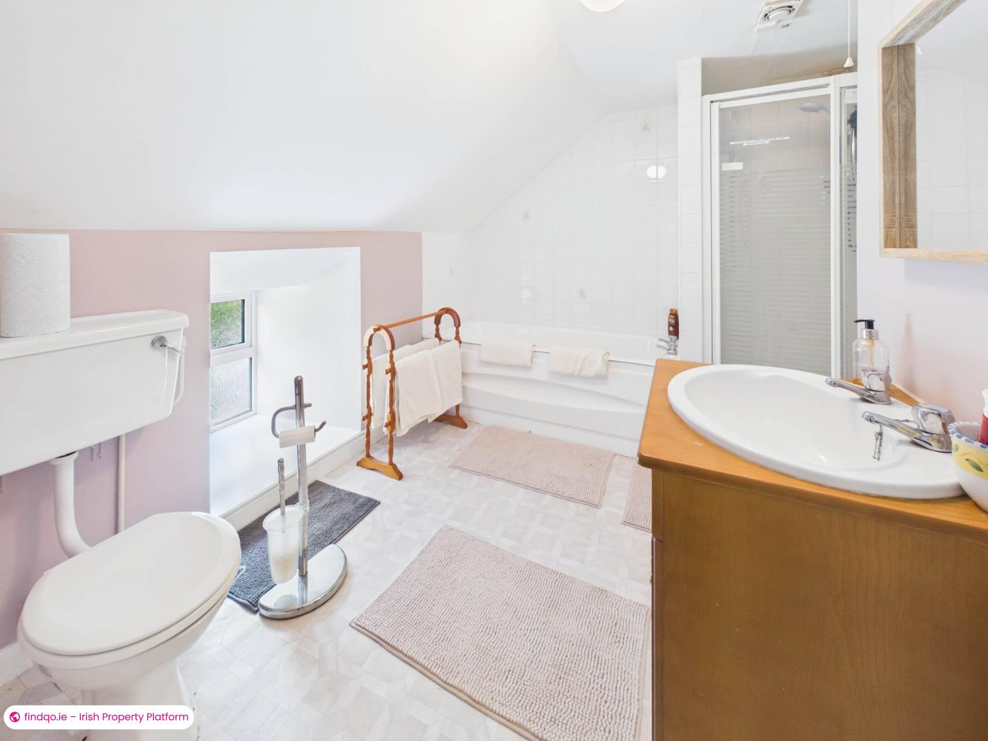 Detached house for Sale in Headford, Galway
