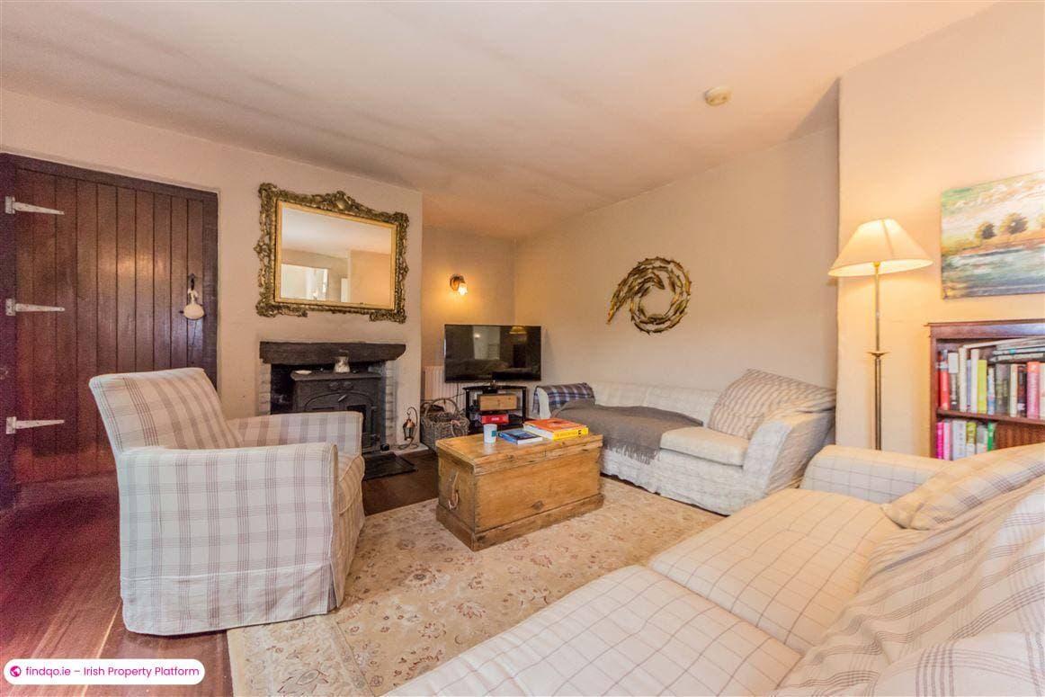 Detached house for Sale in Schull, Cork