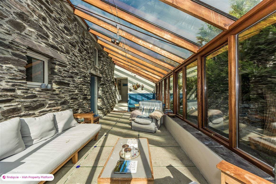 Detached house for Sale in Schull, Cork
