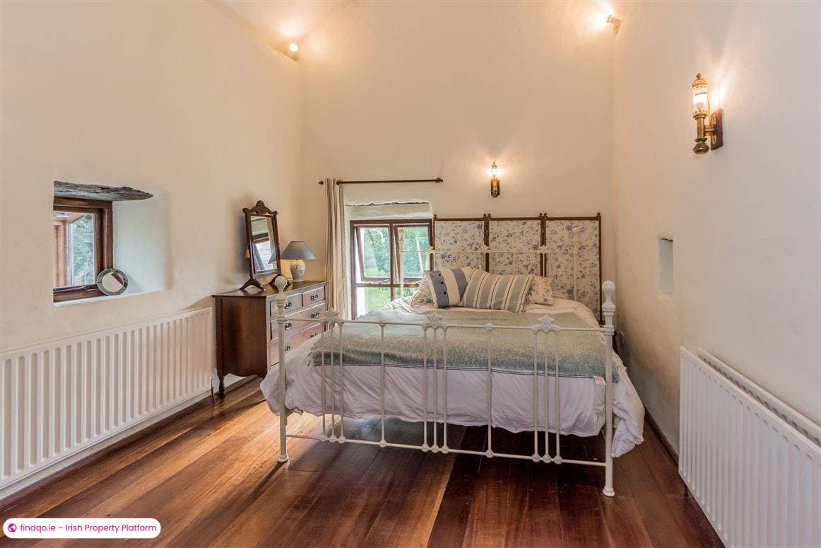 Detached house for Sale in Schull, Cork