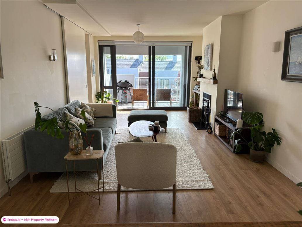 Semi-detached house for Sale in Schull, Cork