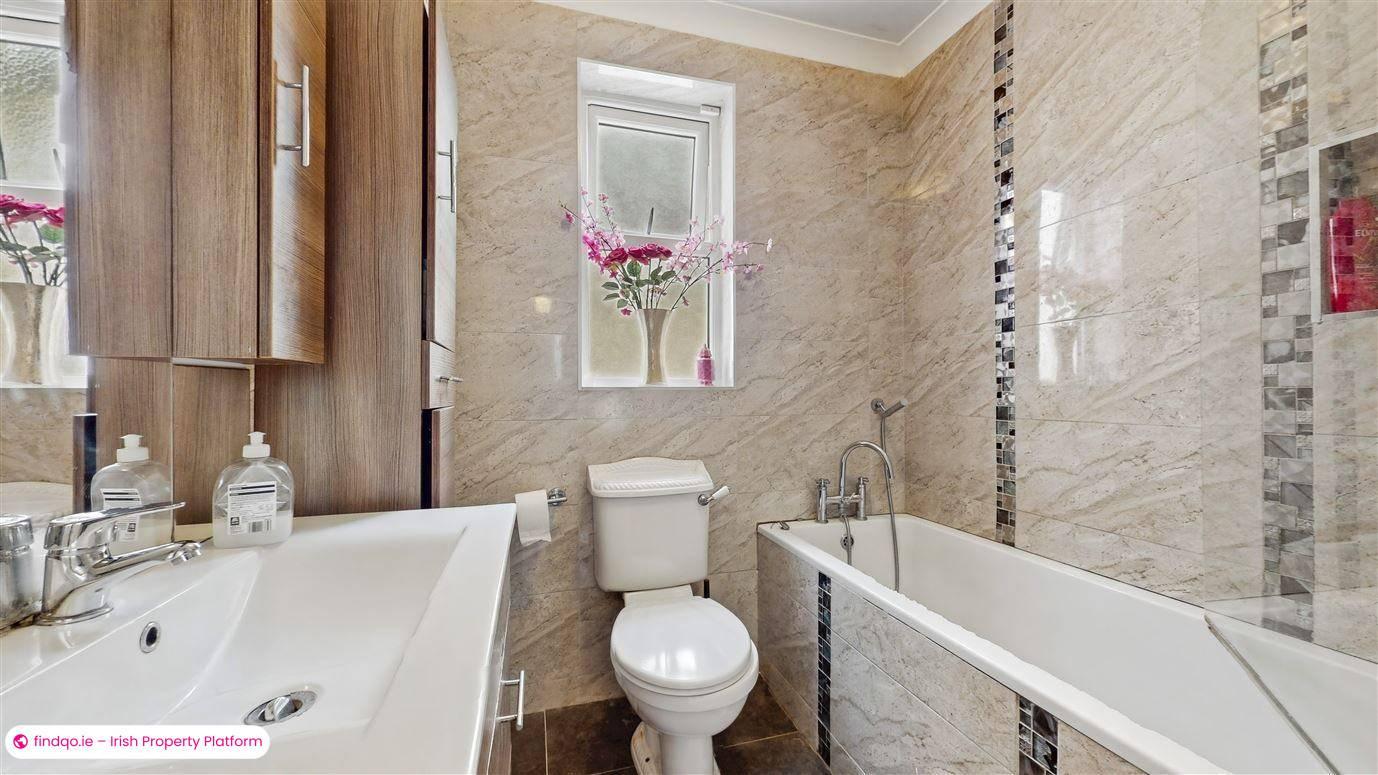 Detached house for Sale in Donabate, Dublin (County)