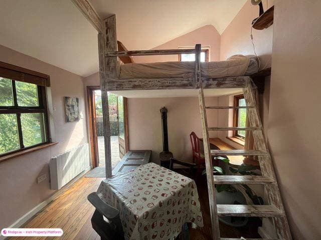 Semi-detached house for Sale in Schull, Cork