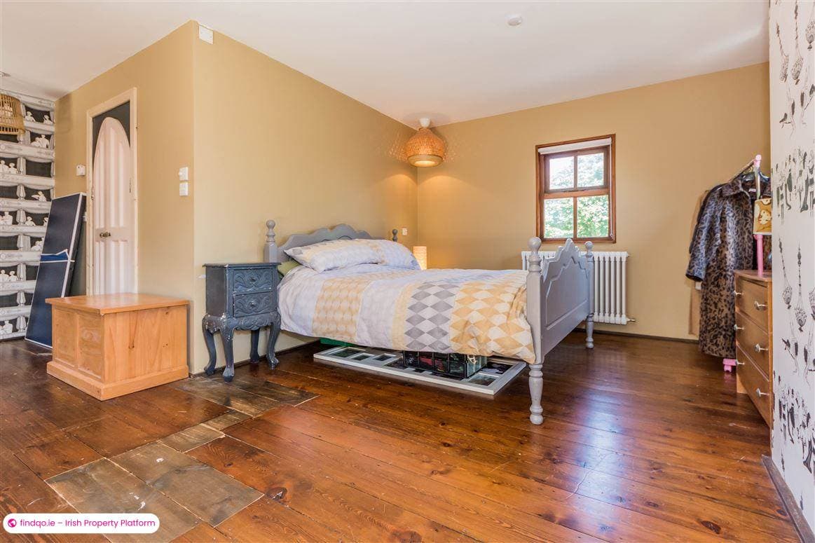 Semi-detached house for Sale in Schull, Cork