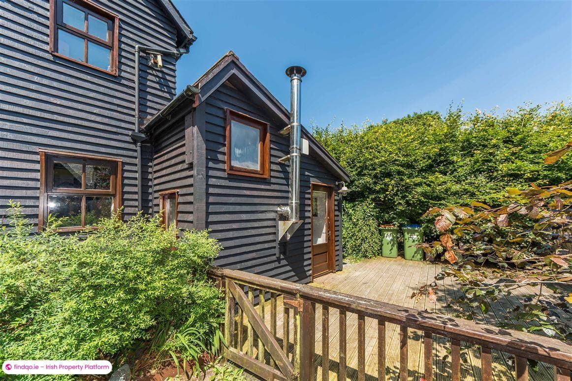 Semi-detached house for Sale in Schull, Cork