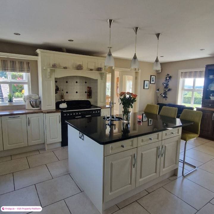 Detached house for Sale in Bantry, Cork