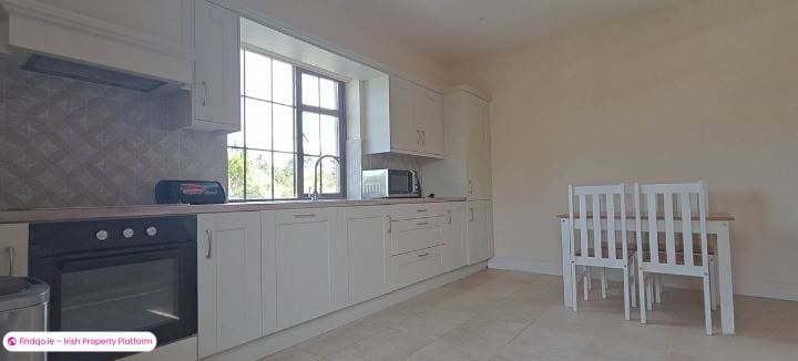 2 Bedroom House for Rent in Ballyglunin, Galway