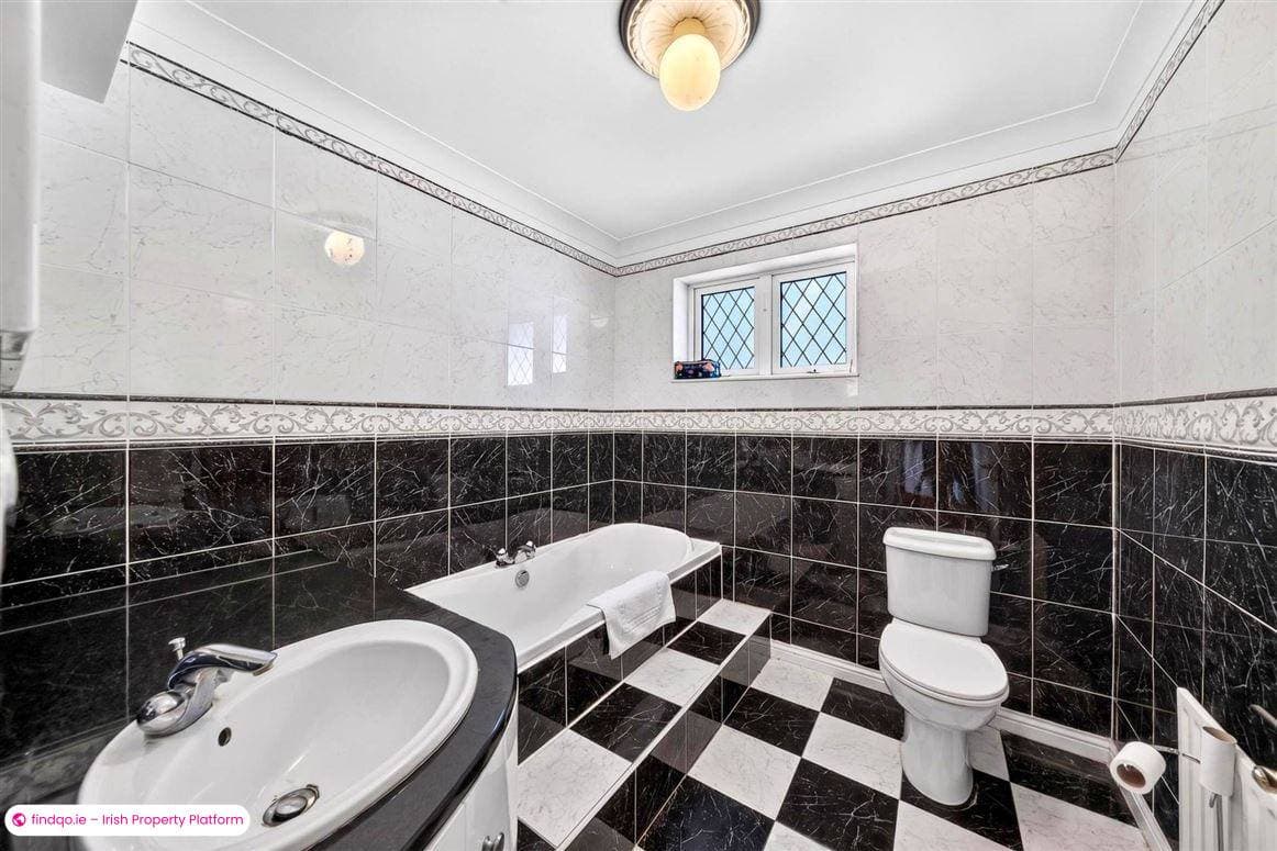Detached house for Sale in Kilcolgan, Galway