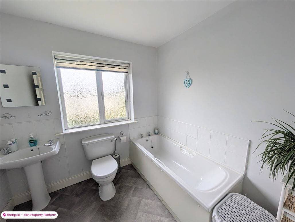 Semi-detached house for Sale in Nenagh, Tipperary