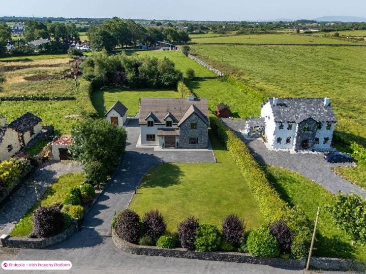 Detached house for Sale in Kilcolgan, Galway
