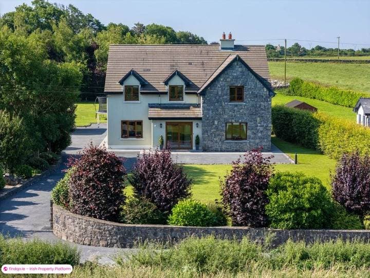 Detached house for Sale in Kilcolgan, Galway