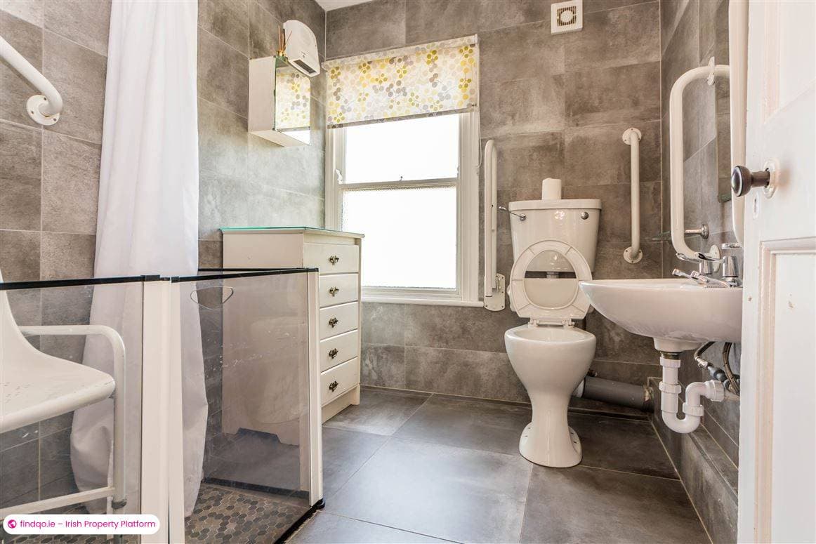Detached house for Sale in Bantry, Cork