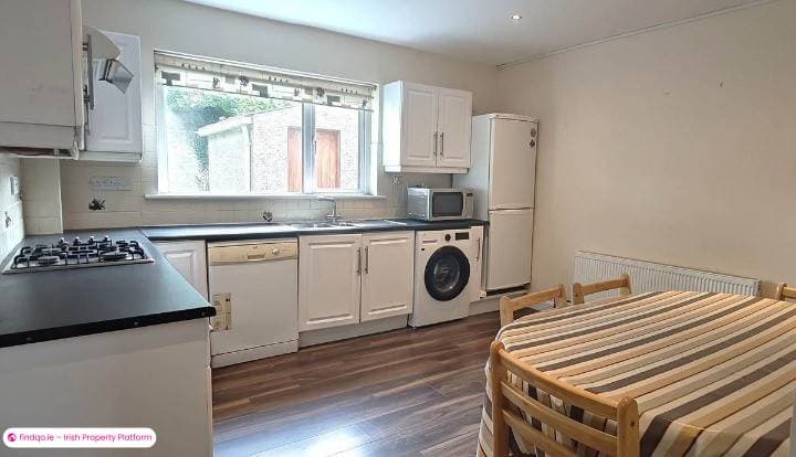 2 Bedroom House for Rent in Headford Road, Galway