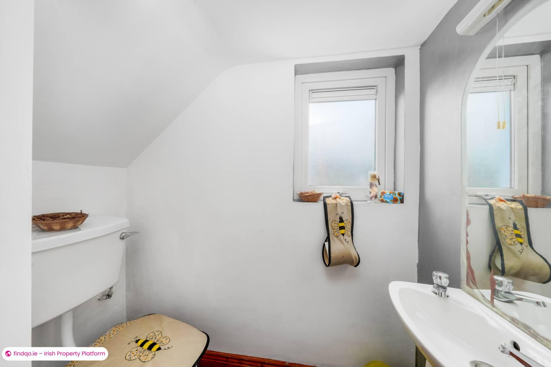 Semi-detached house for Sale in Clonmellon, Westmeath