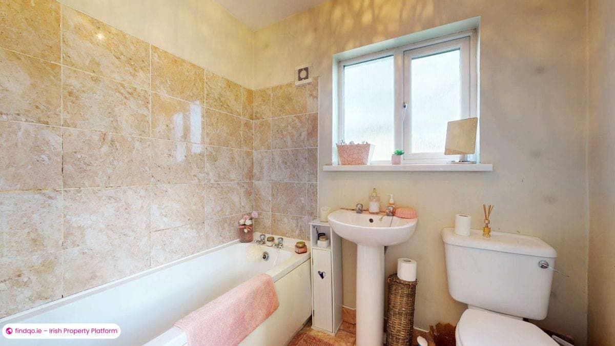 Semi-detached house for Sale in Dublin 22