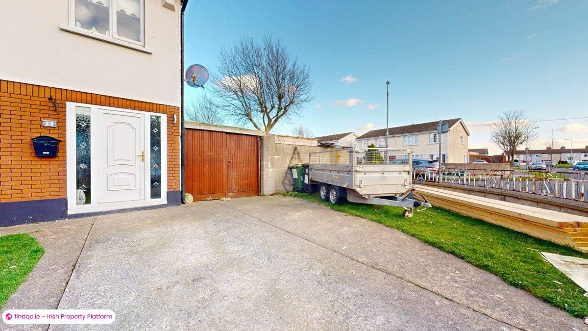 Semi-detached house for Sale in Dublin 22