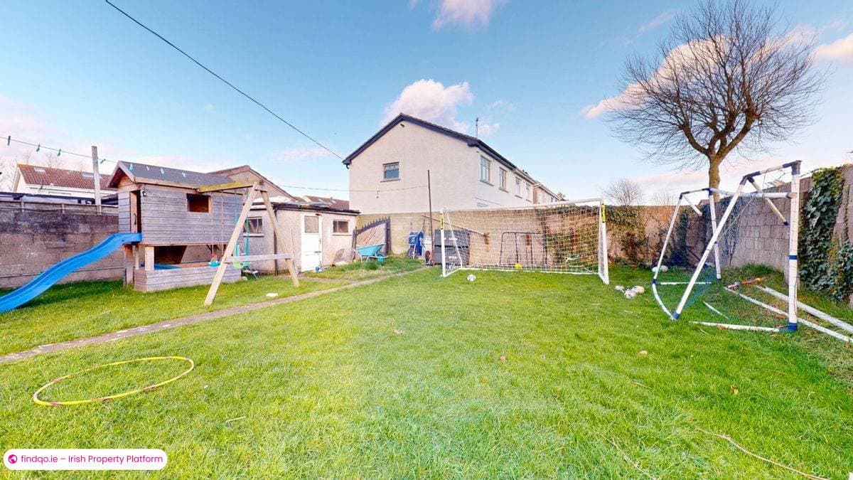 Semi-detached house for Sale in Dublin 22