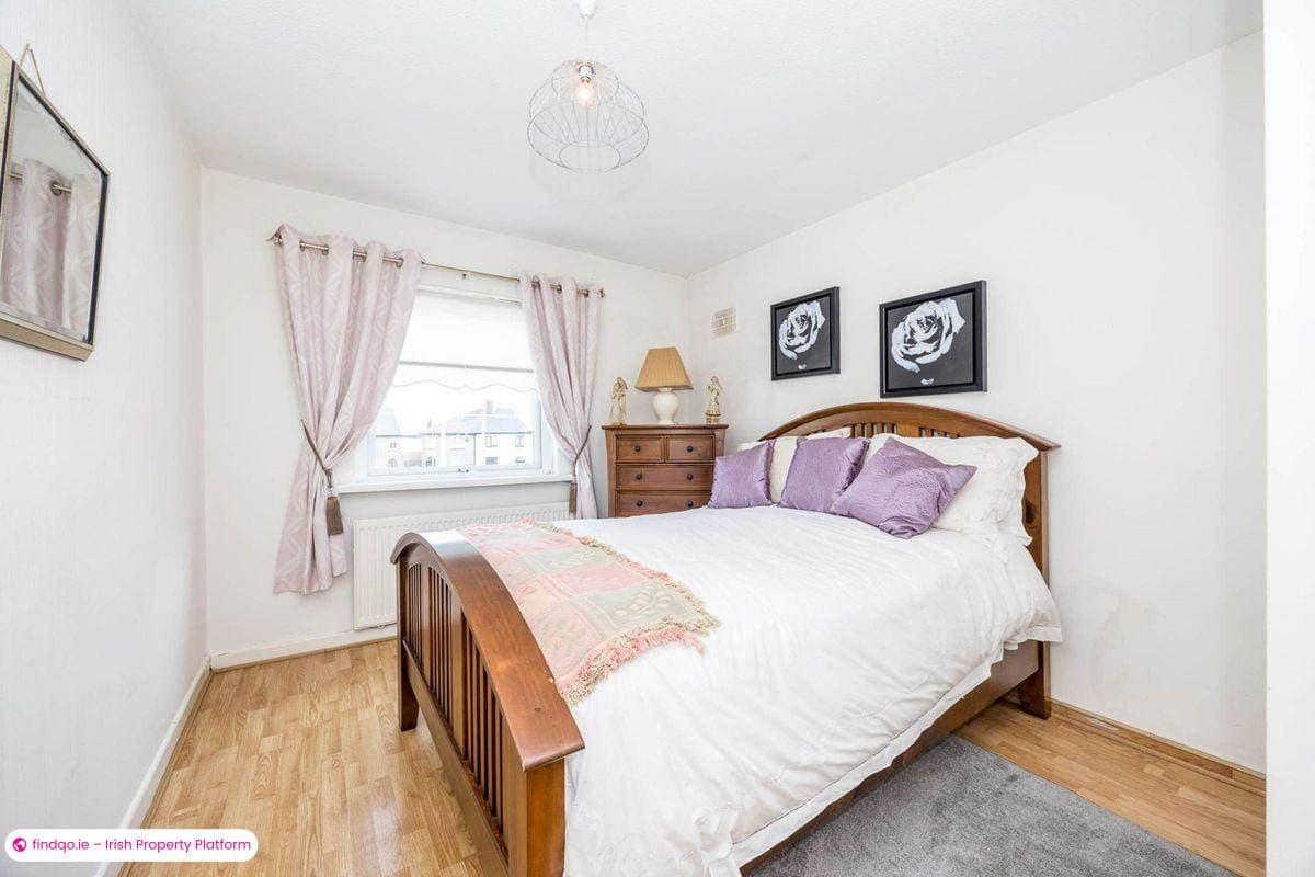 Semi-detached house for Sale in Dublin 5