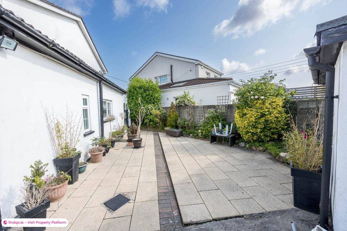 Semi-detached house for Sale in Dublin 5
