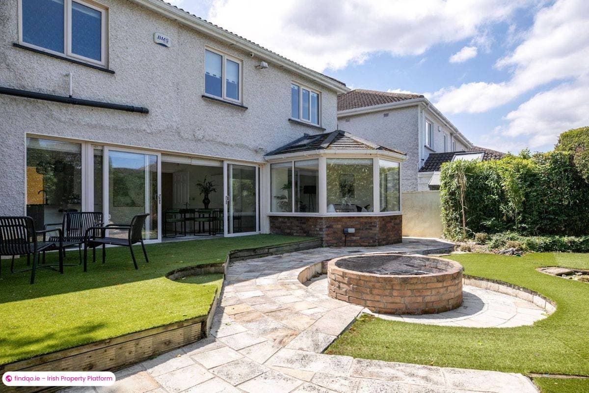 Detached house for Sale in Dublin 14