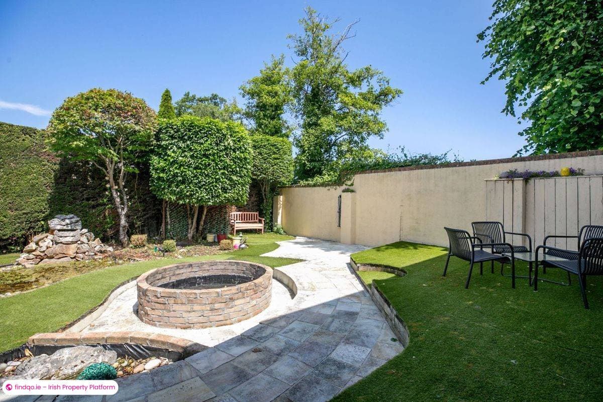 Detached house for Sale in Dublin 14