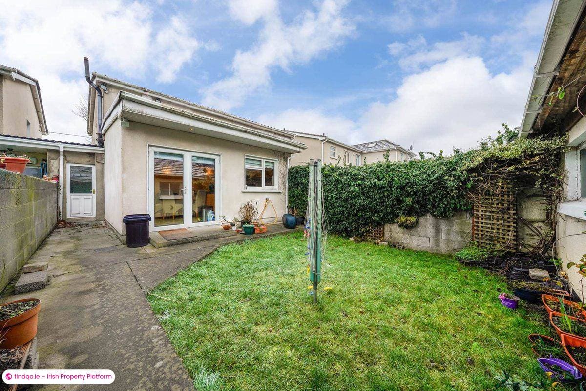 Semi-detached house for Sale in Lucan, Dublin (County)