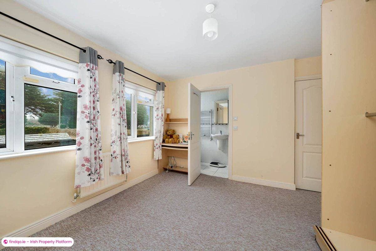 Semi-detached house for Sale in Lucan, Dublin (County)