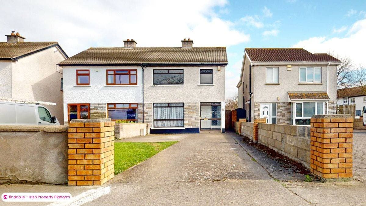 Semi-detached house for Sale in Dublin 13