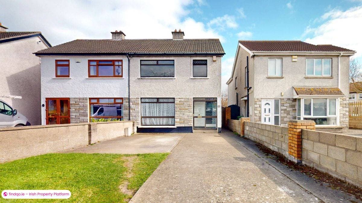 Semi-detached house for Sale in Dublin 13
