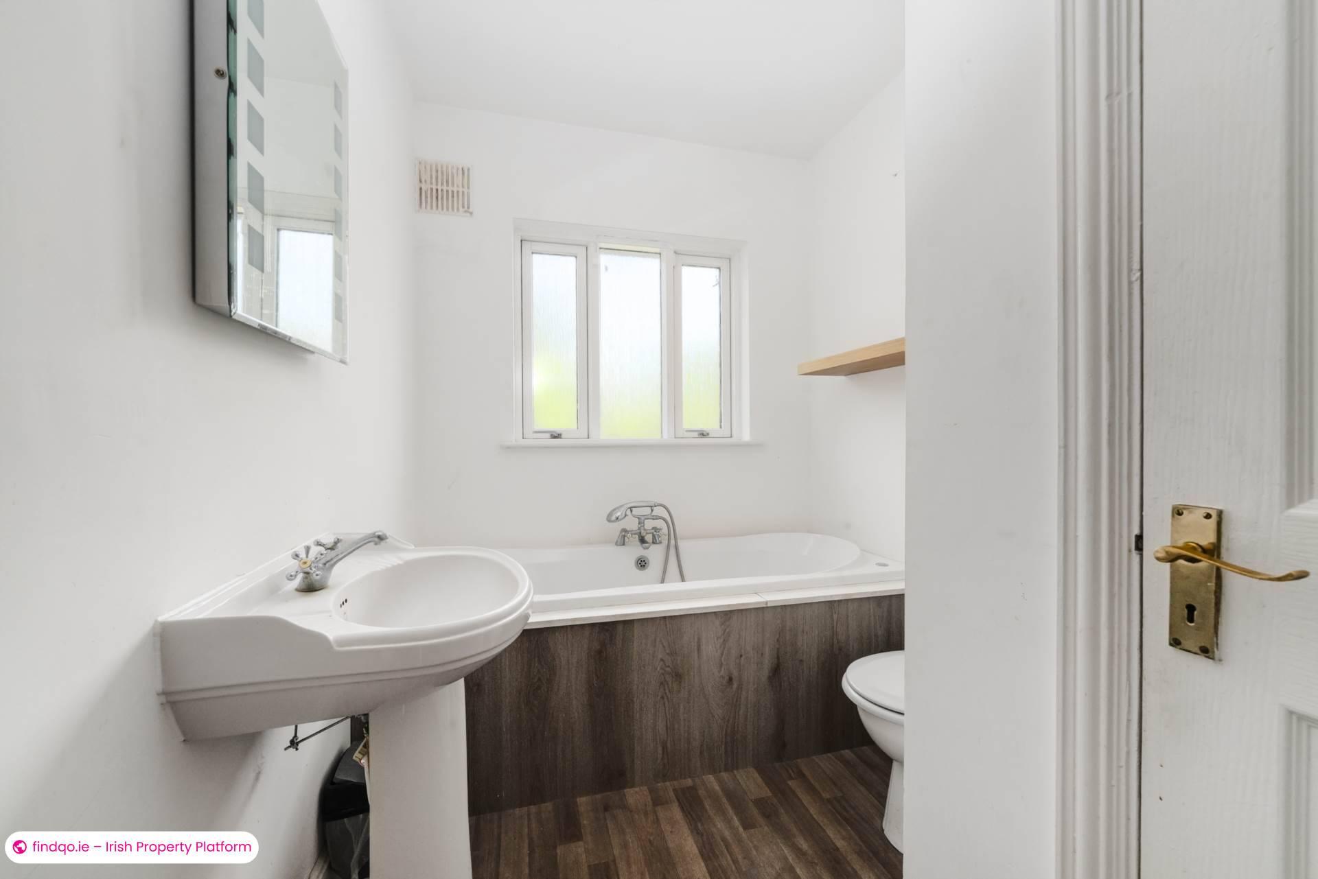 Detached house for Sale in Broadford, Clare