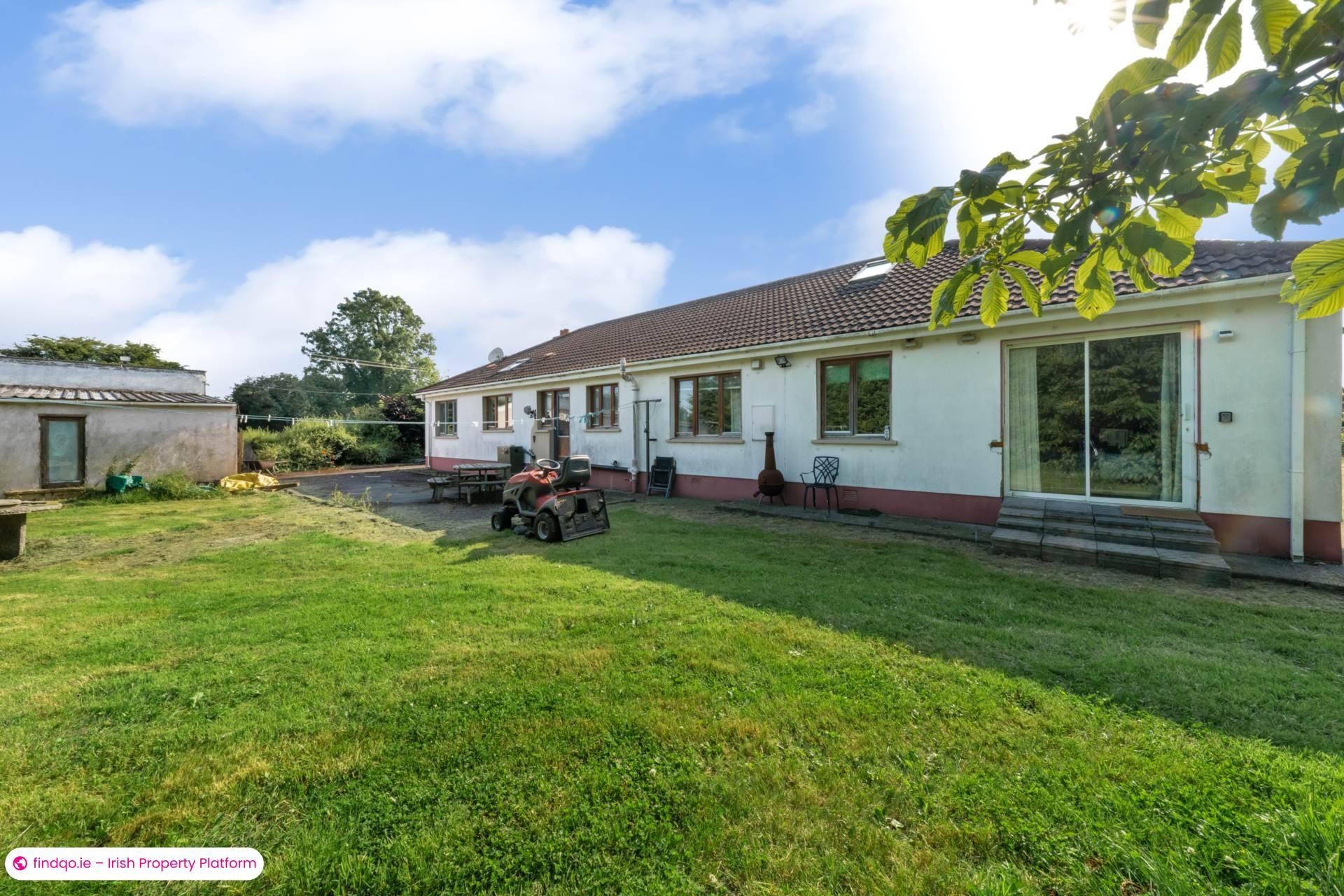 Detached house for Sale in Broadford, Clare