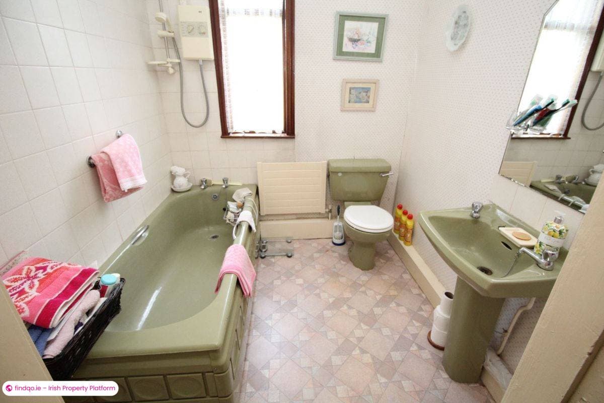 Detached house for Sale in Dublin Road, Longford, N39 K2W4