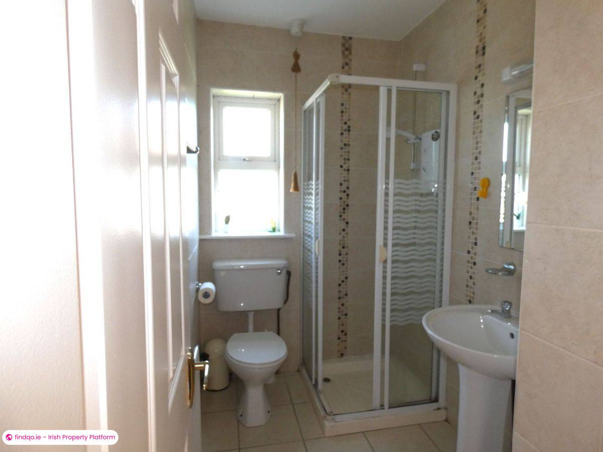 Detached house for Sale in Ennis, Clare