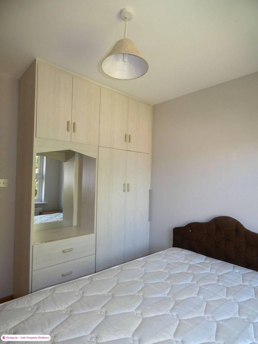 Detached house for Sale in Ennis, Clare