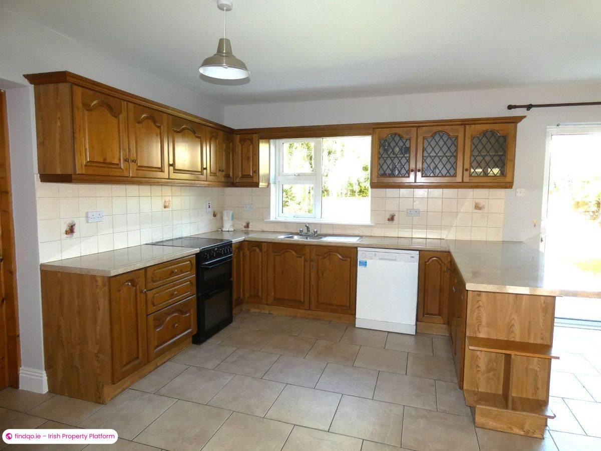 Detached house for Sale in Ennis, Clare