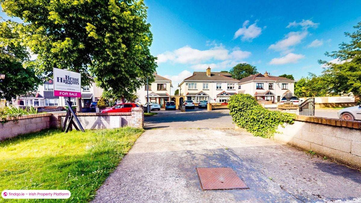 Semi-detached house for Sale in Dublin 17